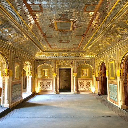 samode palace sheesh Mahal