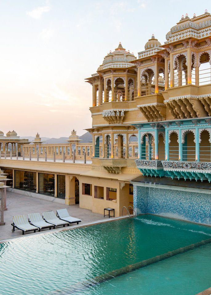 Outdoor pool - Chanda Palace